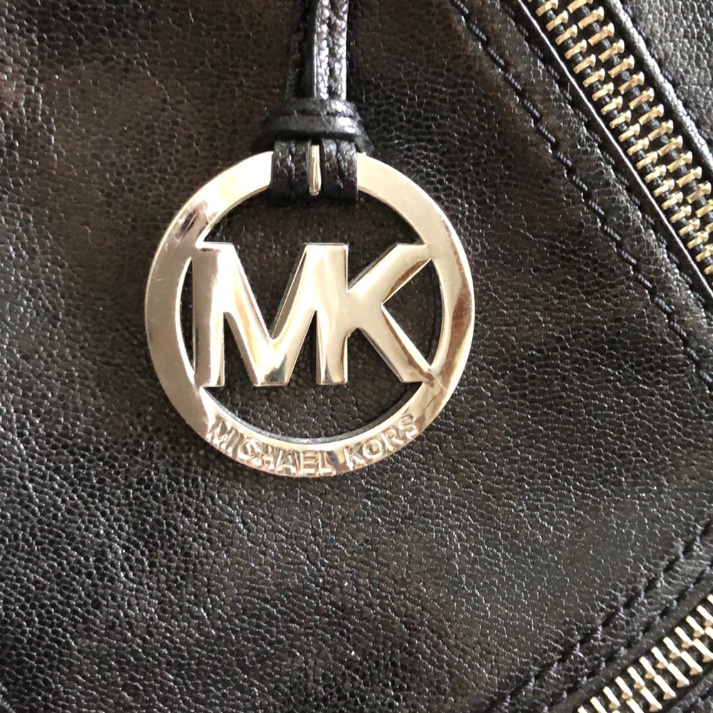 Michael Kors Handbag! Perfect Condition! - image 6